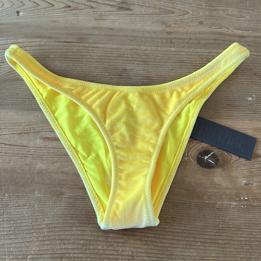 TRIANGL BOTTOM ONLY CHEEKY CUT YELLOW VELVET NO BAG NEW WITH TAG